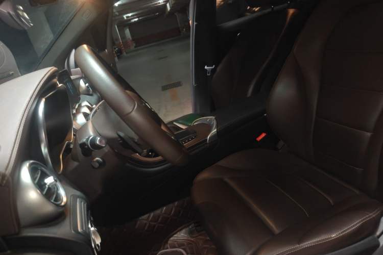 Used Mercedes-Benz GLC 2022 Refreshed GLC 300 L 4MATIC Dynamic Edition Prestige Version Left Front Seat