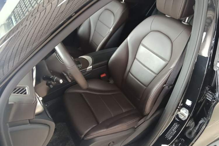 Used Mercedes-Benz GLC 2022 Refreshed GLC 300 L 4MATIC Dynamic Edition Left Front Seat