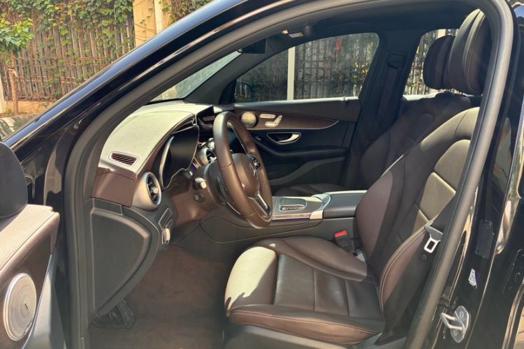 Used Mercedes-Benz GLC 2022 GLC 300 L 4MATIC Dynamic Edition Prestige Model Left Front Seat