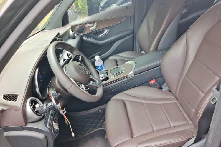 Used Mercedes-Benz GLC 2022 Second Facelift GLC 260 L 4MATIC Luxury Edition Left Front Seat