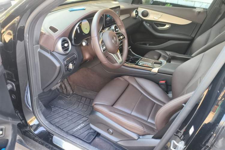 Used Mercedes-Benz GLC 2022 Facelifted GLC 260 L 4MATIC Dynamic Edition Left Front Seat