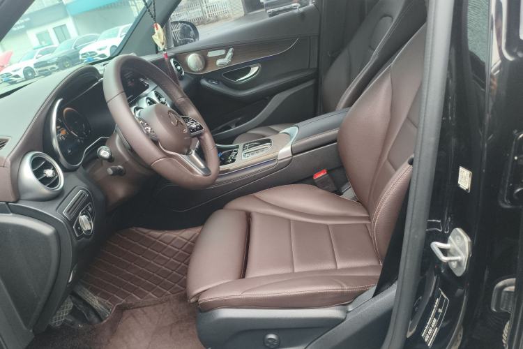 Used Mercedes-Benz GLC 2022 Refreshed GLC 300 L 4MATIC Dynamic Edition Left Front Seat