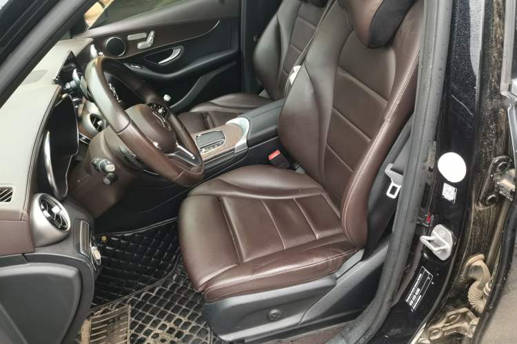 Used Mercedes-Benz GLC 2022 Refreshed GLC 300 L 4MATIC Dynamic Edition Prestige Version Left Front Seat