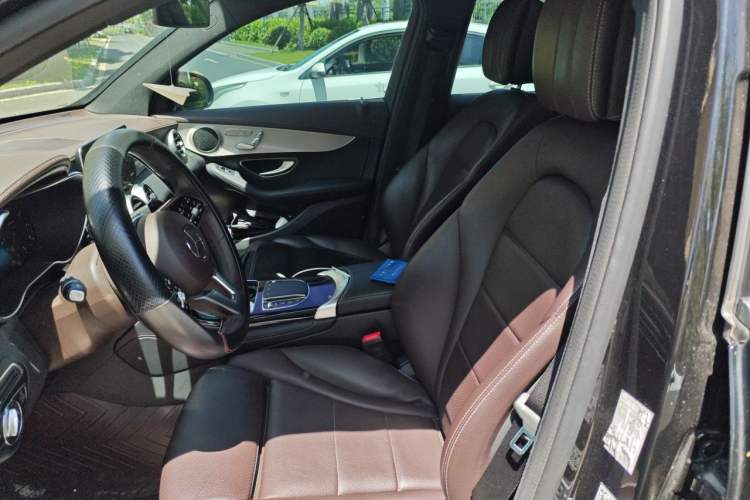 Used Mercedes-Benz GLC 2022 Facelifted GLC 260 L 4MATIC Dynamic Edition Left Front Seat