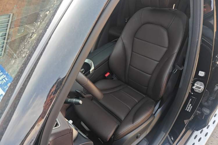 Used Mercedes-Benz GLC 2022 Facelifted GLC 260 L 4MATIC Dynamic Edition Left Front Seat