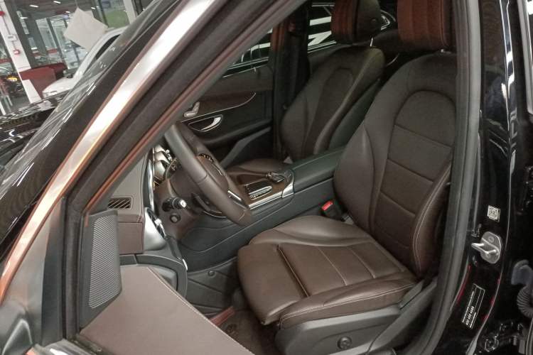 Used Mercedes-Benz GLC 2022 Second Facelift GLC 260 L 4MATIC Luxury Edition Left Front Seat
