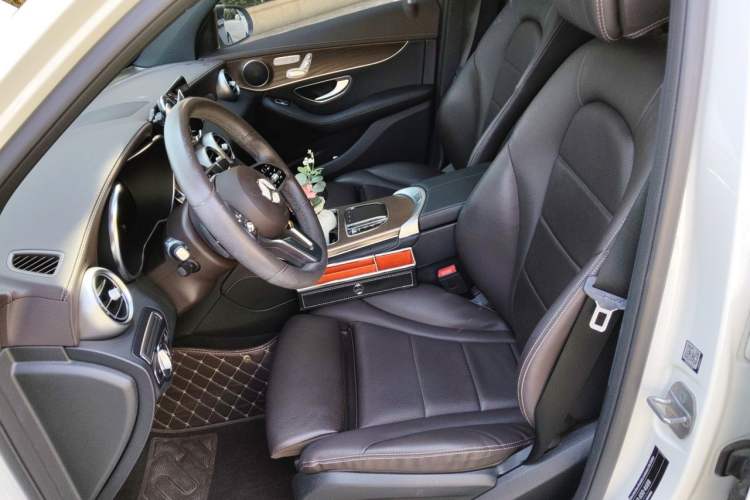 Used Mercedes-Benz GLC 2022 GLC 300 L 4MATIC Dynamic Model Left Front Seat