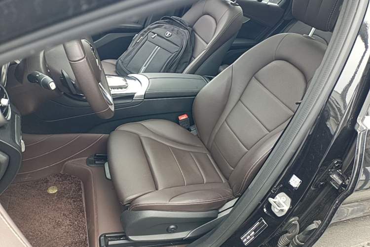 Used Mercedes-Benz GLC 2022 Facelifted GLC 260 L 4MATIC Dynamic Edition Left Front Seat