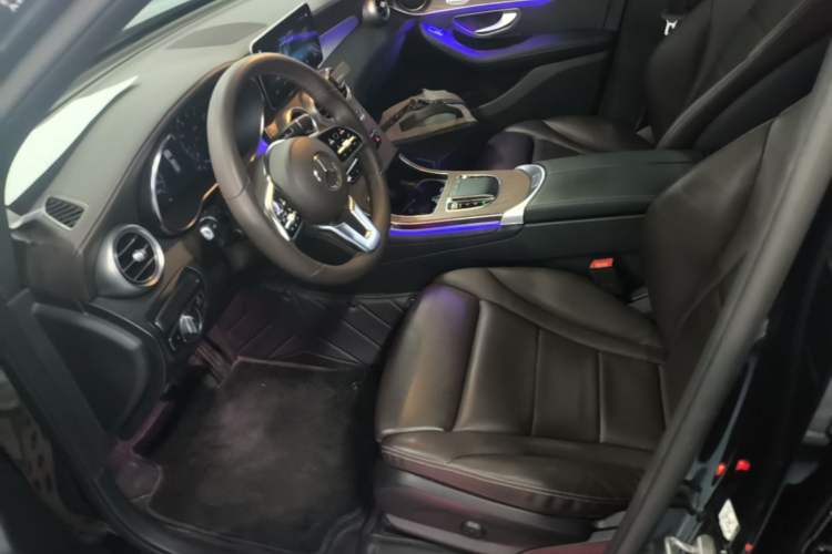 Used Mercedes-Benz GLC 2022 Second Facelift GLC 260 L 4MATIC Luxury Edition Left Front Seat