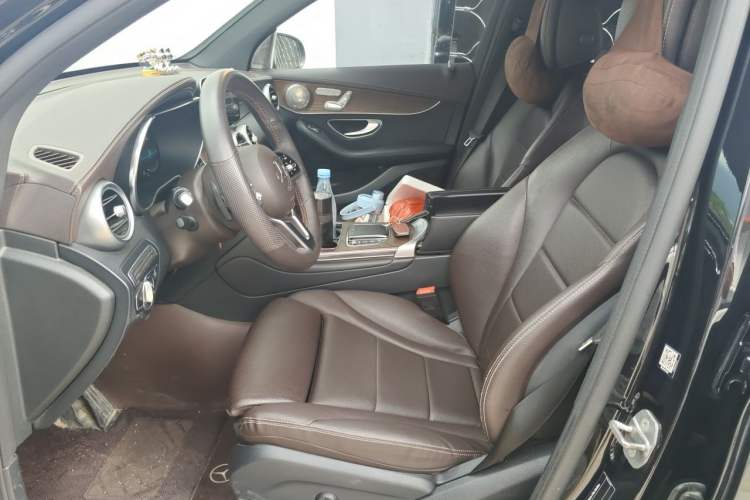 Used Mercedes-Benz GLC 2022 Second Facelift GLC 260 L 4MATIC Luxury Edition Left Front Seat