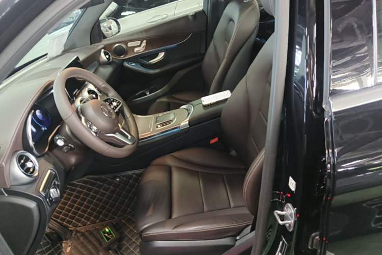Used Mercedes-Benz GLC 2022 Refreshed GLC 300 L 4MATIC Dynamic Edition Prestige Version Left Front Seat
