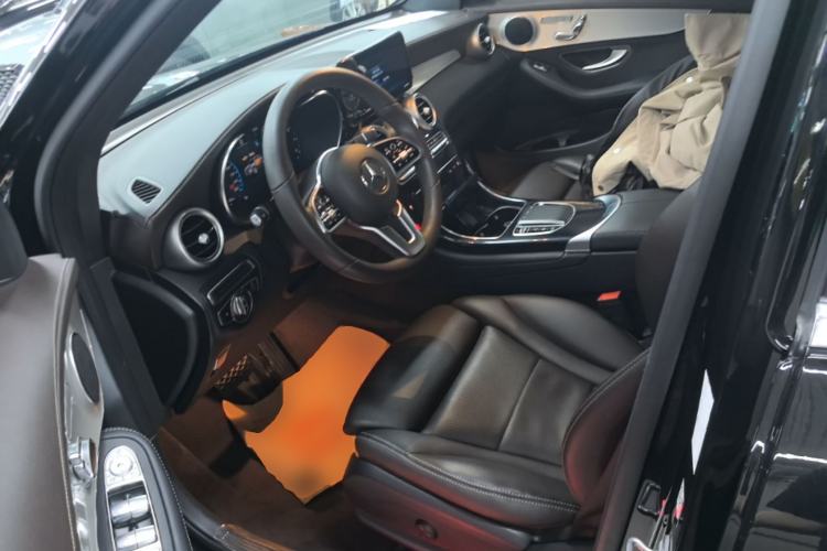 Used Mercedes-Benz GLC 2022 Facelifted GLC 260 L 4MATIC Dynamic Edition Left Front Seat