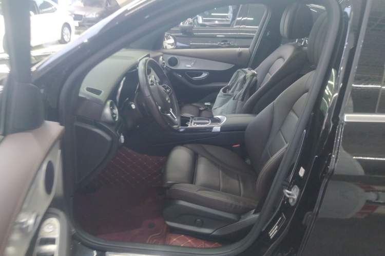 Used Mercedes-Benz GLC 2022 Facelifted GLC 260 L 4MATIC Dynamic Edition Left Front Seat