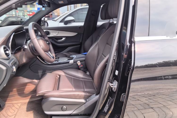 Used Mercedes-Benz GLC 2022 Refreshed GLC 260 L 4MATIC Dynamic Edition Left Front Seat