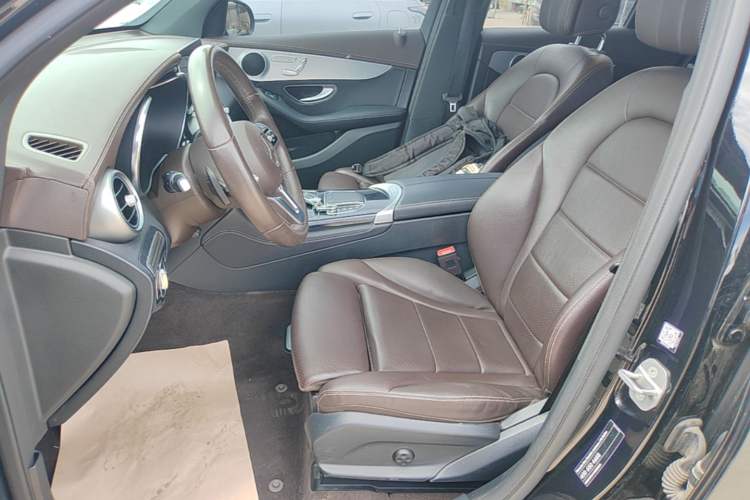 Used Mercedes-Benz GLC 2022 Refreshed GLC 260 L 4MATIC Dynamic Edition Left Front Seat