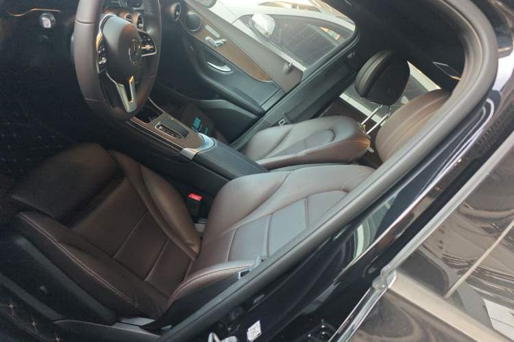 Used Mercedes-Benz GLC 2022 Facelift GLC 260 L 4MATIC Luxury Edition Left Front Seat