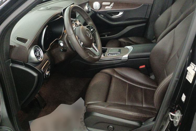 Used Mercedes-Benz GLC 2022 Facelift GLC 260 L 4MATIC Luxury Edition Left Front Seat