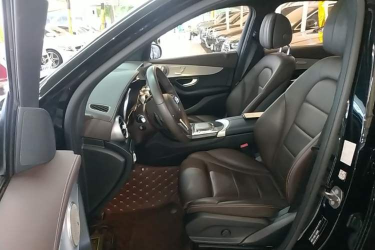 Used Mercedes-Benz GLC 2022 Second Facelift GLC 260 L 4MATIC Dynamic Edition Left Front Seat