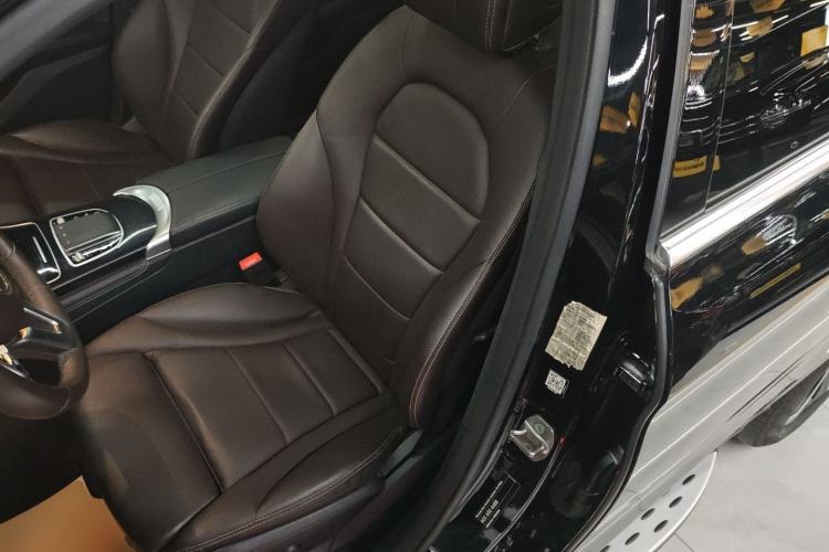 Used Mercedes-Benz GLC 2022 Refreshed GLC 260 L 4MATIC Dynamic Edition Left Front Seat