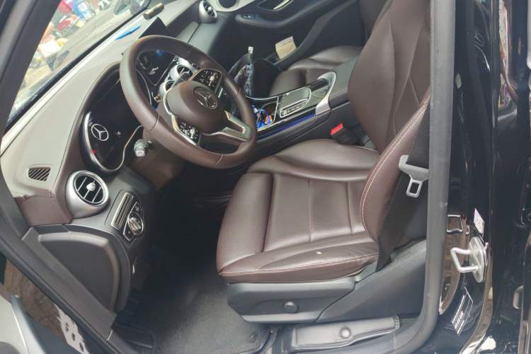 Used Mercedes-Benz GLC 2022 Facelifted GLC 260 L 4MATIC Dynamic Edition Left Front Seat