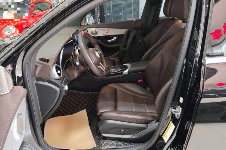 Used Mercedes-Benz GLC 2022 Second Facelift GLC 260 L 4MATIC Dynamic Edition Left Front Seat