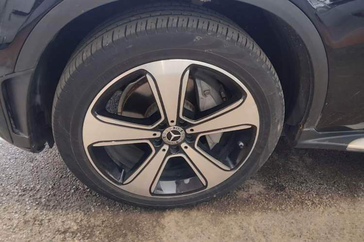 Used Mercedes-Benz GLC 2022 Refreshed GLC 300 L 4MATIC Dynamic Edition Prestige Version Left Front Wheel Hub