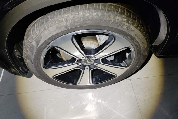 Used Mercedes-Benz GLC 2022 Refreshed GLC 300 L 4MATIC Dynamic Edition Prestige Version Left Front Wheel Hub