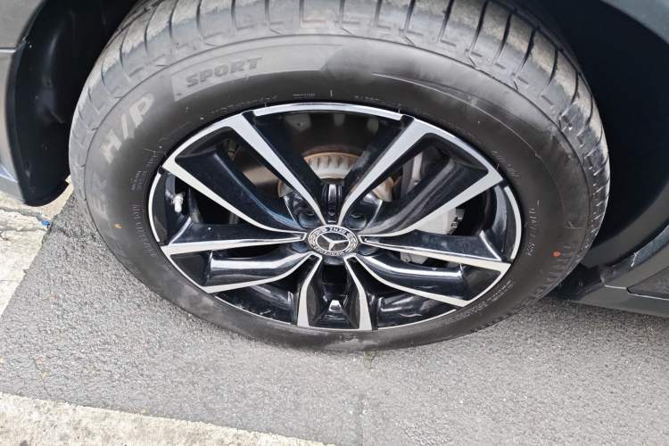 Used Mercedes-Benz GLC 2022 GLC 260 L 4MATIC Luxury Model Left Front Wheel Hub