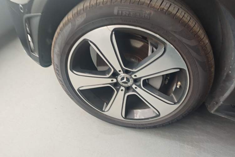 Used Mercedes-Benz GLC 2022 Refreshed GLC 300 L 4MATIC Dynamic Edition Prestige Version Left Front Wheel Hub