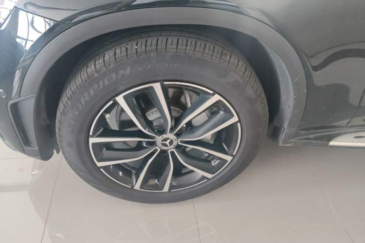 Used Mercedes-Benz GLC 2022 Refreshed GLC 300 L 4MATIC Dynamic Edition Left Front Wheel Hub