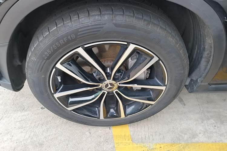 Used Mercedes-Benz GLC 2022 GLC 260 L 4MATIC Luxury Model Left Front Wheel Hub