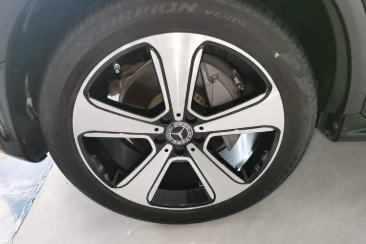 Used Mercedes-Benz GLC 2022 Refreshed GLC 300 L 4MATIC Dynamic Edition Prestige Version Left Front Wheel Hub