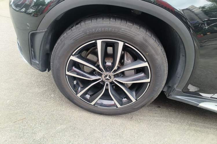 Used Mercedes-Benz GLC 2022 Refreshed GLC 300 L 4MATIC Dynamic Edition Left Front Wheel Hub