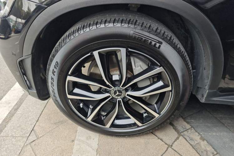 Used Mercedes-Benz GLC 2022 GLC 300 L 4MATIC Dynamic Model Left Front Wheel Hub