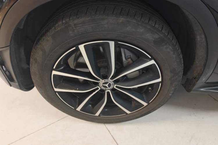 Used Mercedes-Benz GLC 2022 GLC 300 L 4MATIC Dynamic Model Left Front Wheel Hub