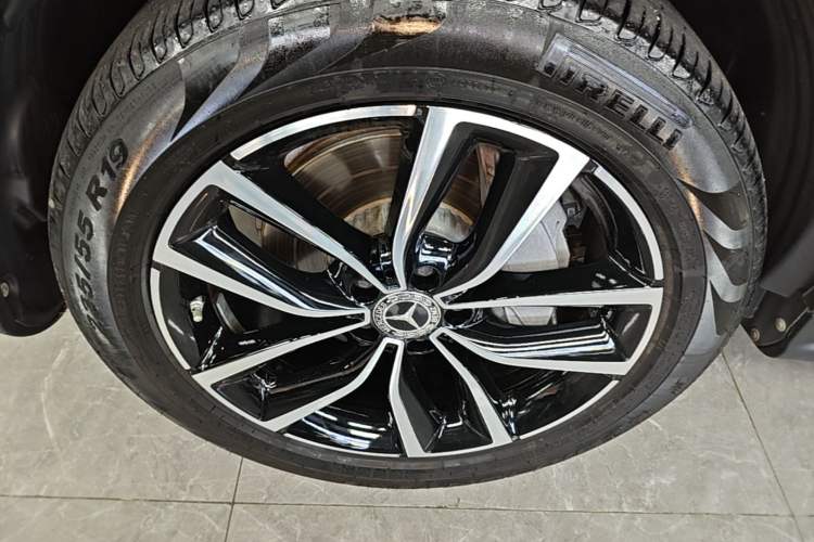 Used Mercedes-Benz GLC 2022 GLC 300 L 4MATIC Dynamic Model Left Front Wheel Hub