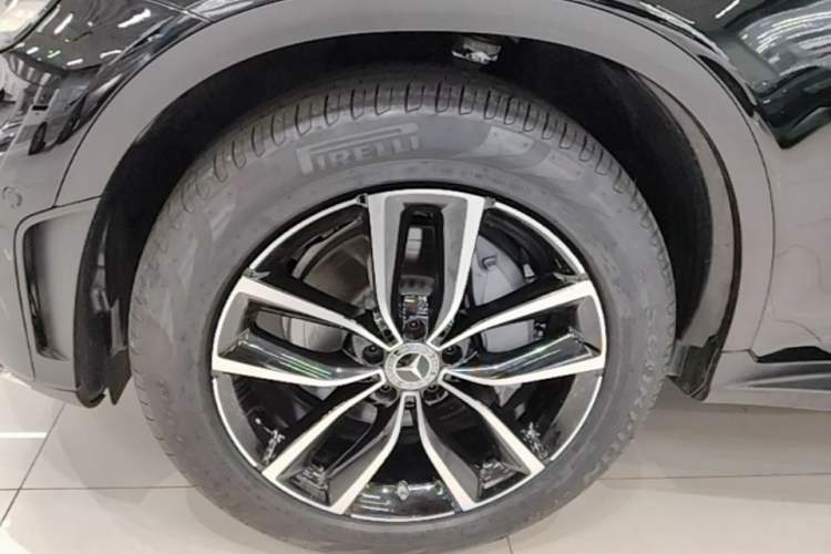 Used Mercedes-Benz GLC 2022 GLC 260 L 4MATIC Luxury Model Left Front Wheel Hub