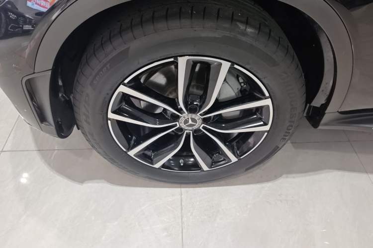 Used Mercedes-Benz GLC 2022 Second Facelift GLC 260 L 4MATIC Luxury Edition Left Front Wheel Hub