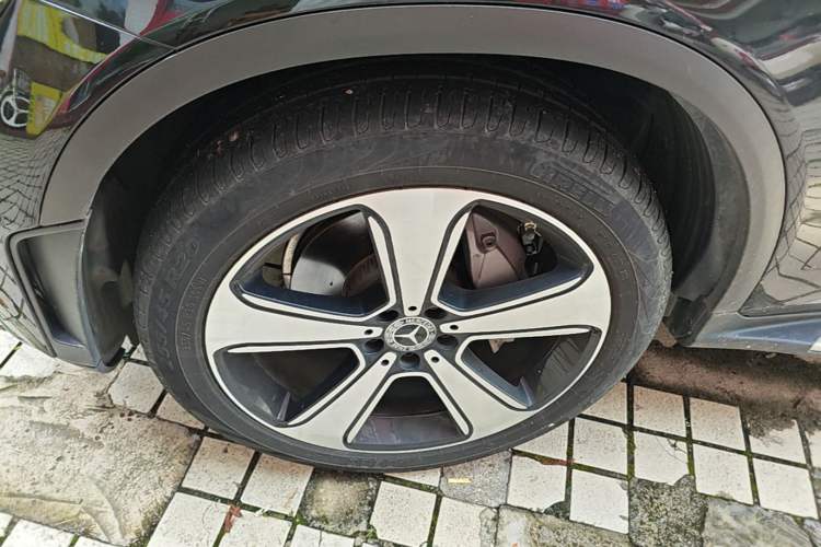 Used Mercedes-Benz GLC 2022 Refreshed GLC 300 L 4MATIC Dynamic Edition Prestige Version Left Front Wheel Hub