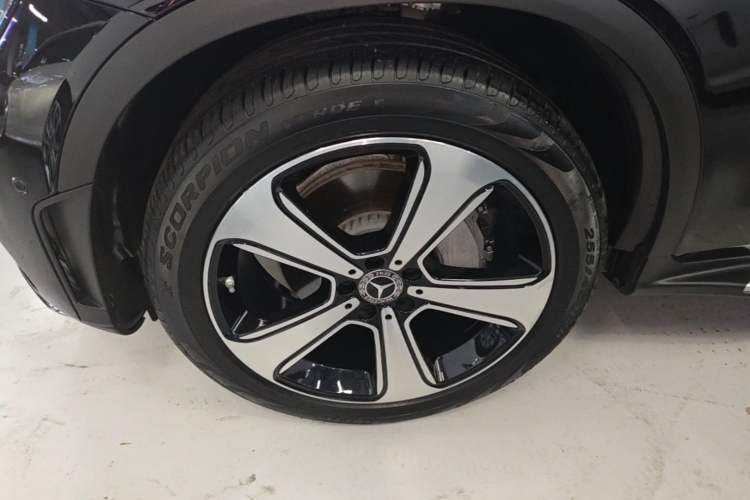 Used Mercedes-Benz GLC 2022 Refreshed GLC 300 L 4MATIC Dynamic Edition Prestige Version Left Front Wheel Hub