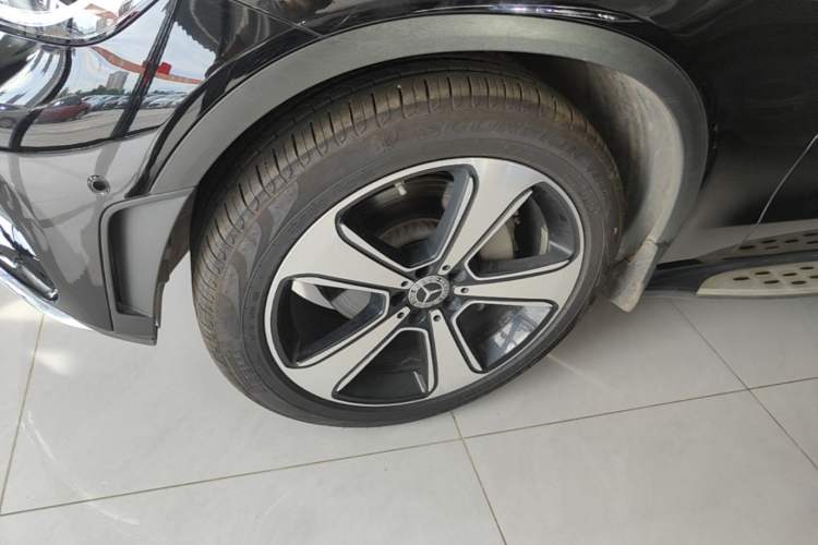 Used Mercedes-Benz GLC 2022 Refreshed GLC 300 L 4MATIC Dynamic Edition Prestige Version Left Front Wheel Hub