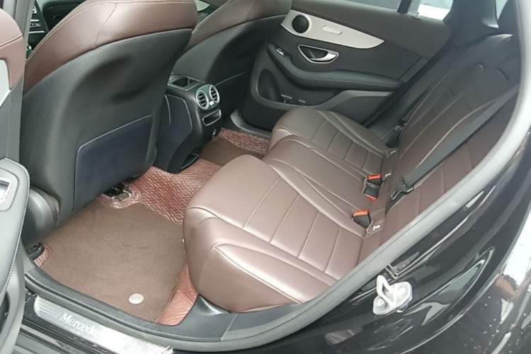 Used Mercedes-Benz GLC 2022 Second Facelift GLC 260 L 4MATIC Dynamic Edition Left Rear Seat