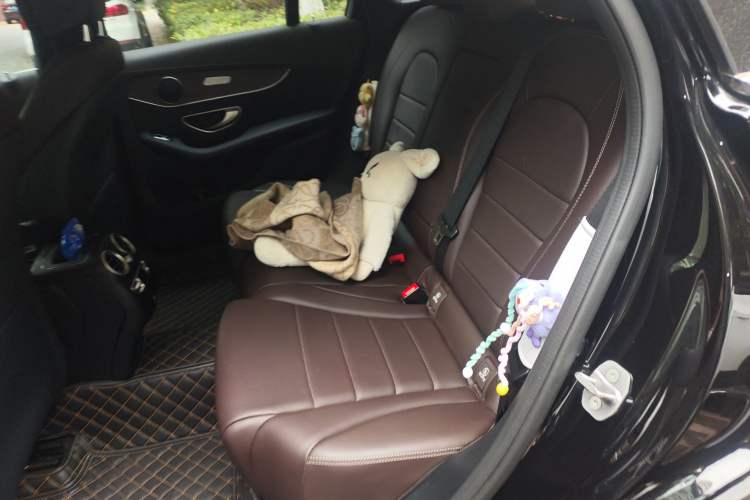 Used Mercedes-Benz GLC 2022 Second Facelift GLC 260 L 4MATIC Luxury Edition Left Rear Seat