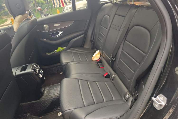 Used Mercedes-Benz GLC 2022 Second Facelift GLC 260 L 4MATIC Luxury Edition Left Rear Seat