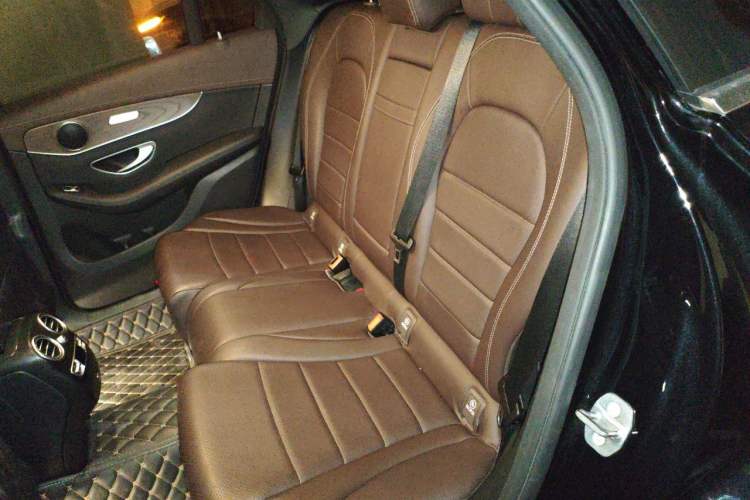 Used Mercedes-Benz GLC 2022 Refreshed GLC 300 L 4MATIC Dynamic Edition Left Rear Seat