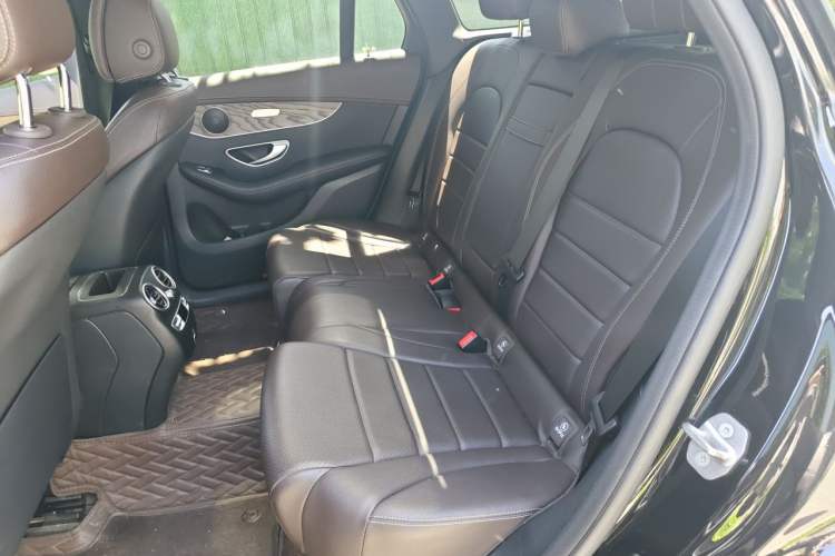 Used Mercedes-Benz GLC 2022 Refreshed GLC 300 L 4MATIC Dynamic Edition Prestige Version Left Rear Seat