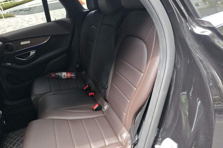 Used Mercedes-Benz GLC 2022 Facelift GLC 260 L 4MATIC Luxury Edition Left Rear Seat