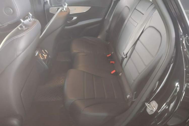 Used Mercedes-Benz GLC 2022 Refreshed GLC 260 L 4MATIC Dynamic Edition Left Rear Seat