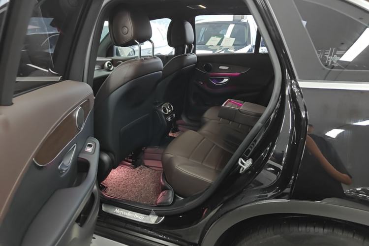 Used Mercedes-Benz GLC 2022 Refreshed GLC 300 L 4MATIC Dynamic Edition Prestige Version Left Rear Seat