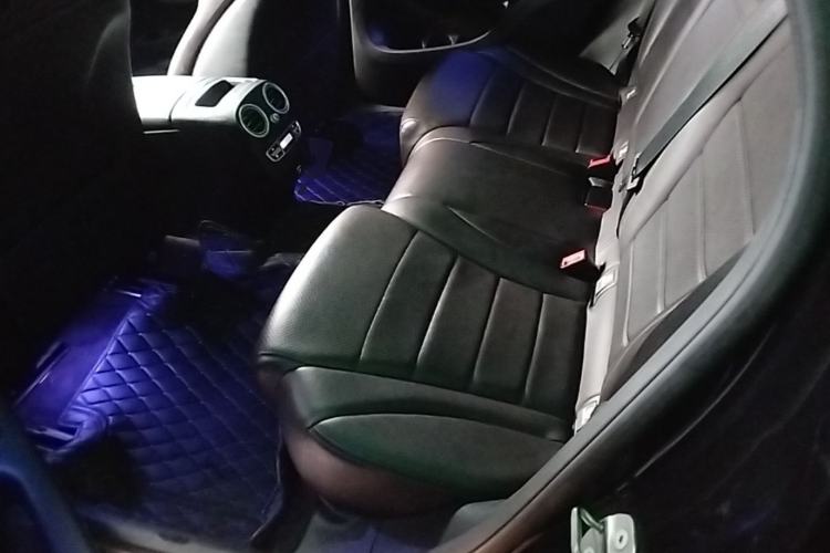 Used Mercedes-Benz GLC 2022 Facelift GLC 260 L 4MATIC Luxury Edition Left Rear Seat